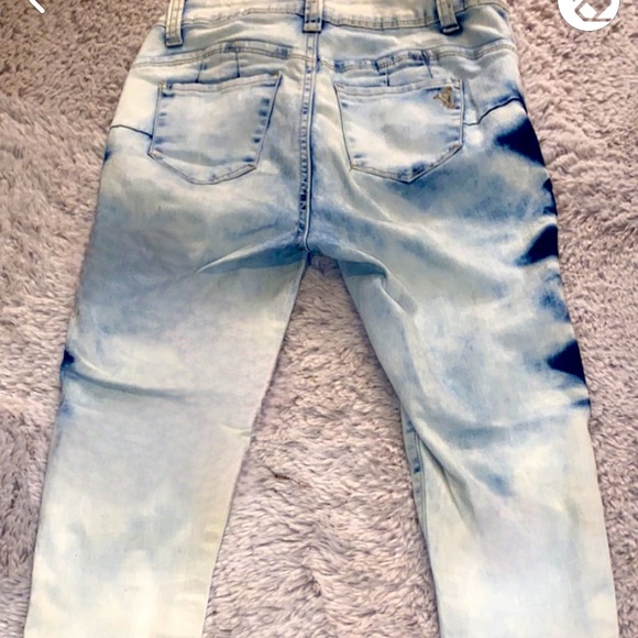 VIP JEANS - Picture 1 of 5